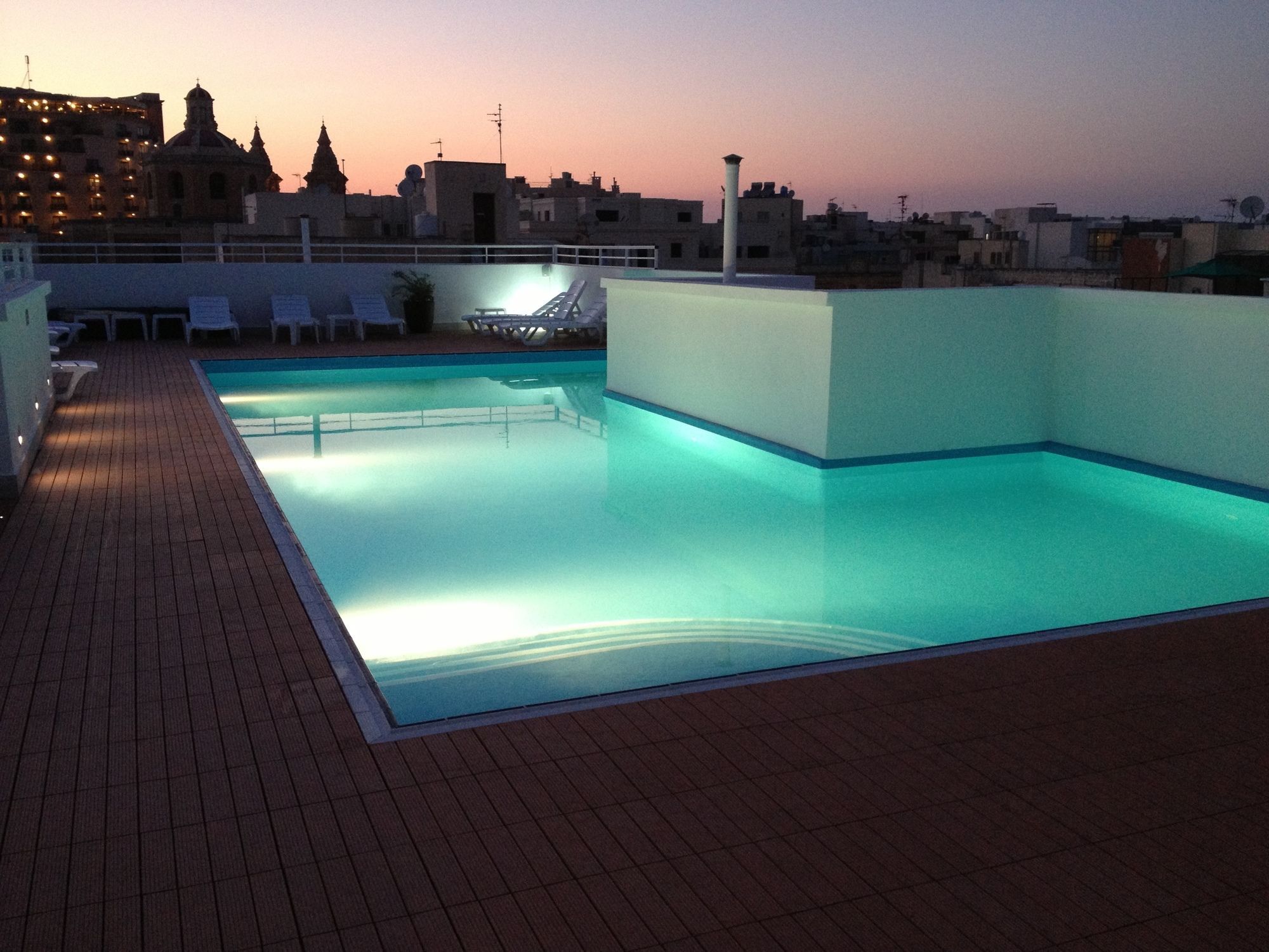 Day'S Inn Hotel And Residence Sliema Ngoại thất bức ảnh
